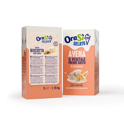 Dos cajas de OraSì Gelato, sabores Biscotto y Avena de avena, 1L cada una, con cuchara de helado en el envase.