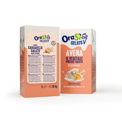 Dos cajas de gelato OraSì a base de avena, sabores Caramello Salato y Avena, con una bola de helado