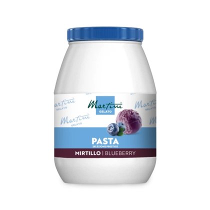 Bote de plástico blanco con tapa azul etiquetado Martini Gelato Pasta Mirtillo Blueberry, con una bola de gelato de a...