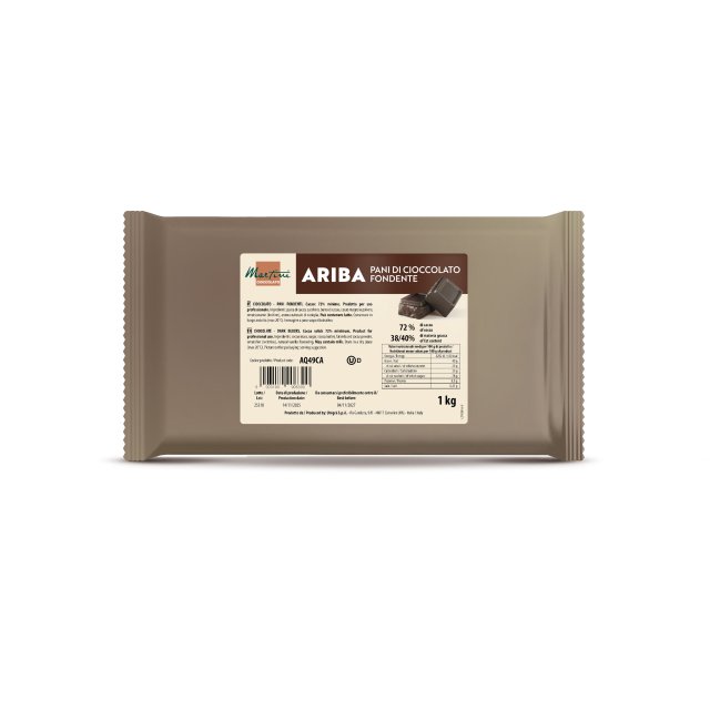 Paquete de 1kg de chocolate negro Martini Ariba (Pani di Cioccolato Fondente), 72% cacao, fondo blanco.