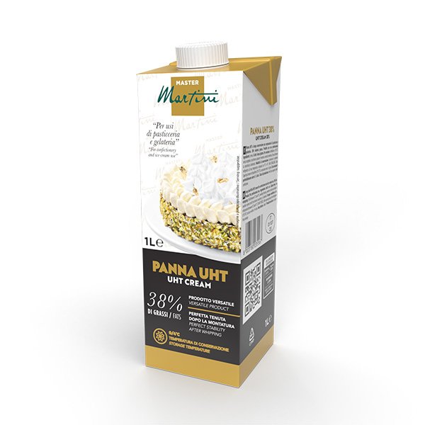 Envase de 1 litro de nata UHT Master Martini Panna, 38% de materia grasa, con detalles dorados y una tarta decorada e...