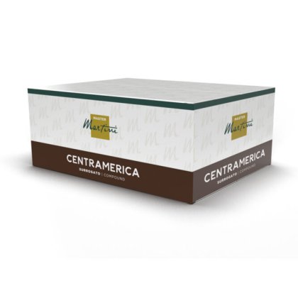 Caja blanca y marrón etiquetada Master Martini Centramerica Surrogato Compound, mostrada en ángulo sobre fondo blanco.