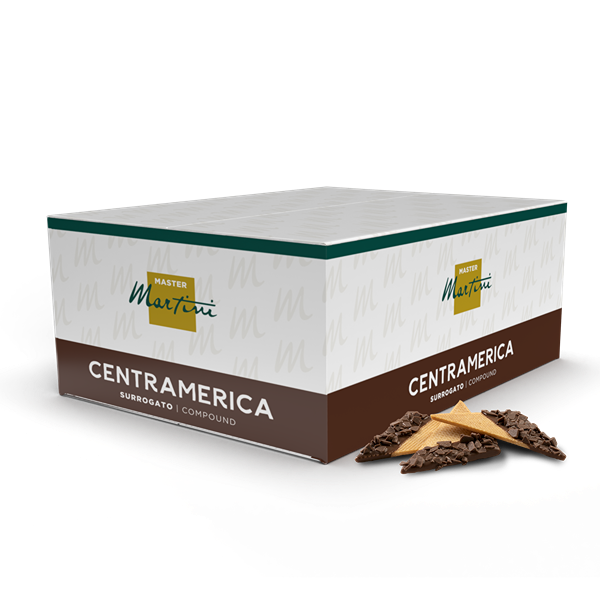 Caja de chocolate compound Master Martini Centramerica con un trozo triangular de oblea de chocolate al lado
