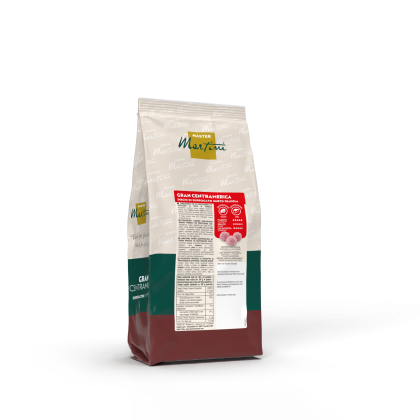 Bolsa de pie Master Martini Gran Centramerica de producto liofilizado sabor fresa, etiqueta roja, fondo blanco